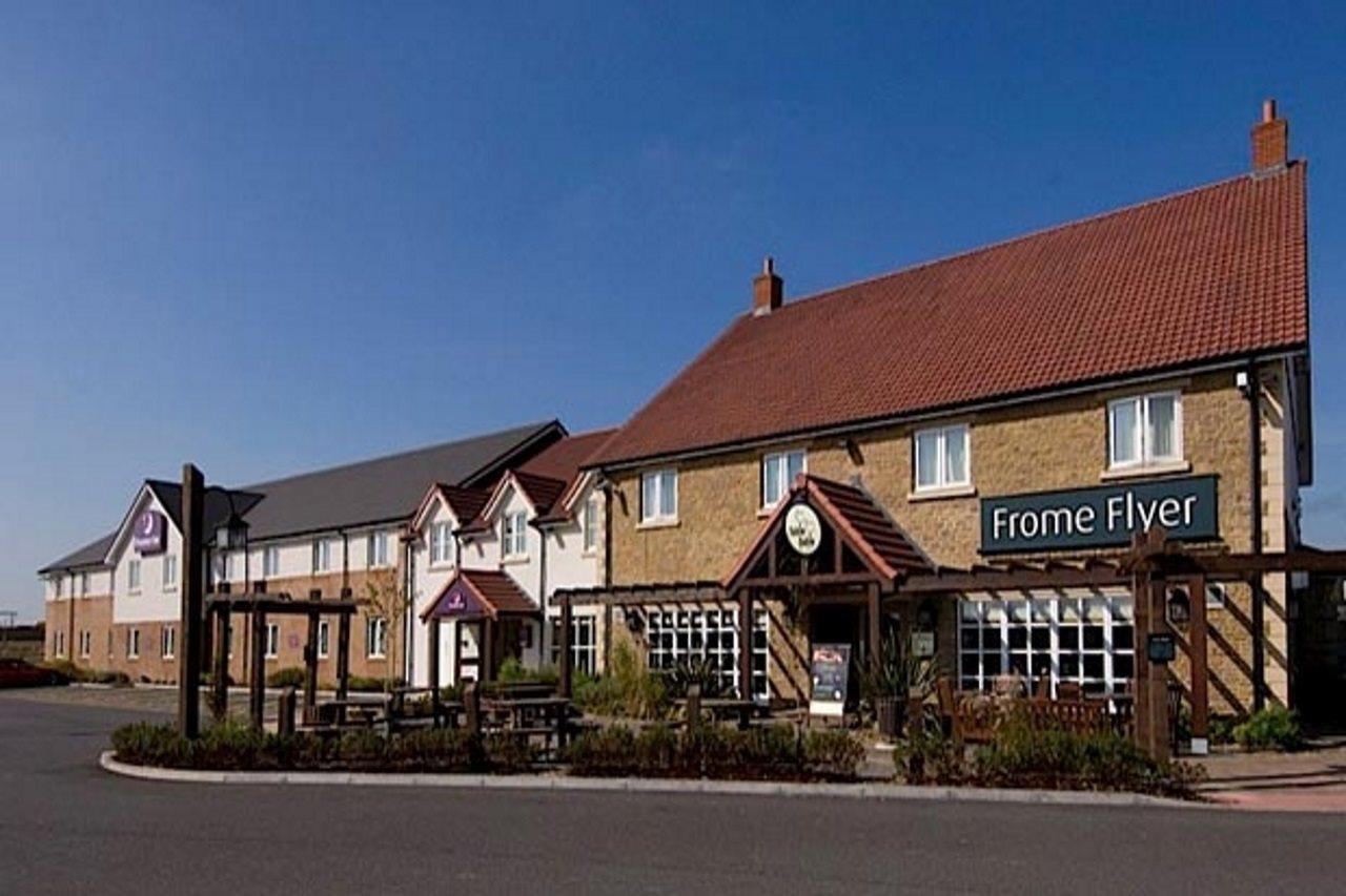 Premier Inn Frome Esterno foto