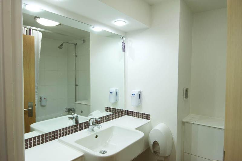 Premier Inn Frome Esterno foto